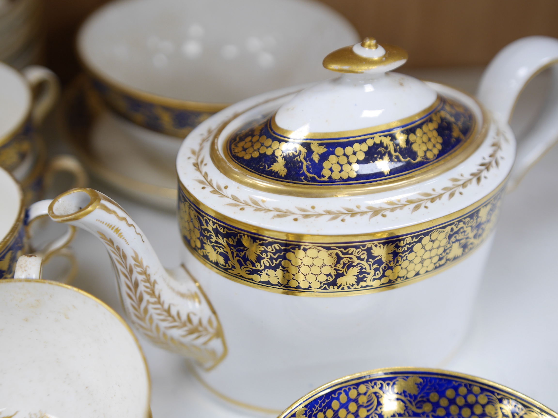 A 19th century Spode gilt decorated tea and coffee service, tea pot 16cm high. Condition - many items poor